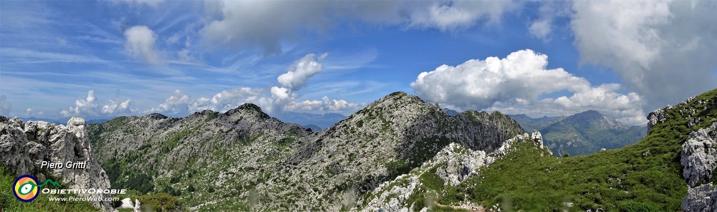 45 Di fronte a noi Cima Croce , Cima Spada,... .jpg